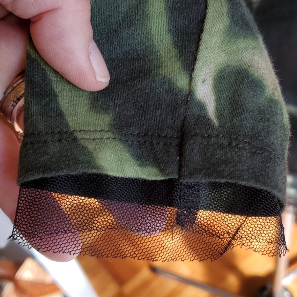 Simply Vera Wang Top - Picture 6 of 7